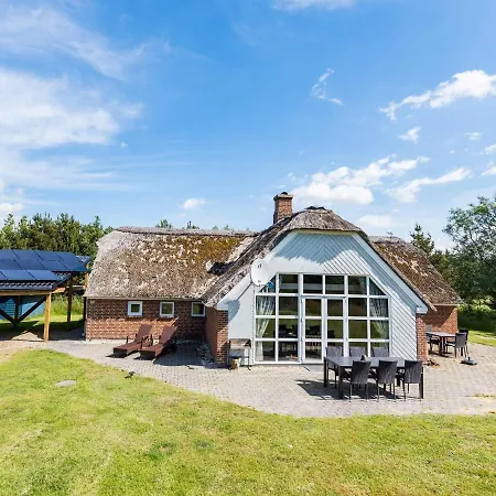 Vakantiehuis Holiday Lvi