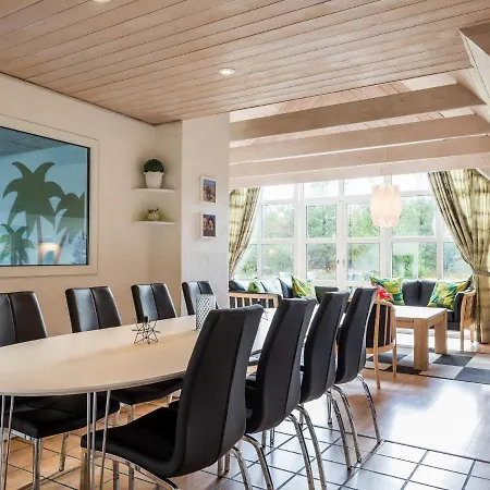 Vakantiehuis Holiday Lvi